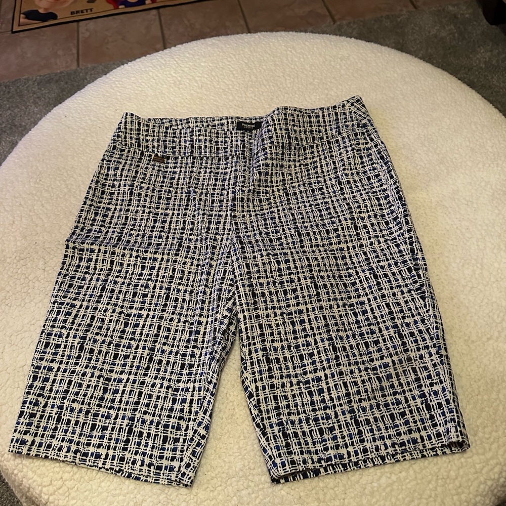 Premise Black and White Patterned Women's Bermudas